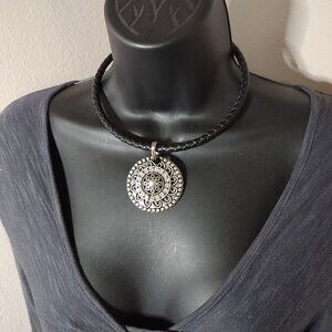 17 Inch Chico's Black And Silver Tone Pendant Necklace